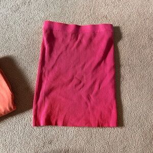 Elegant Pink Ribbed Skirt size small